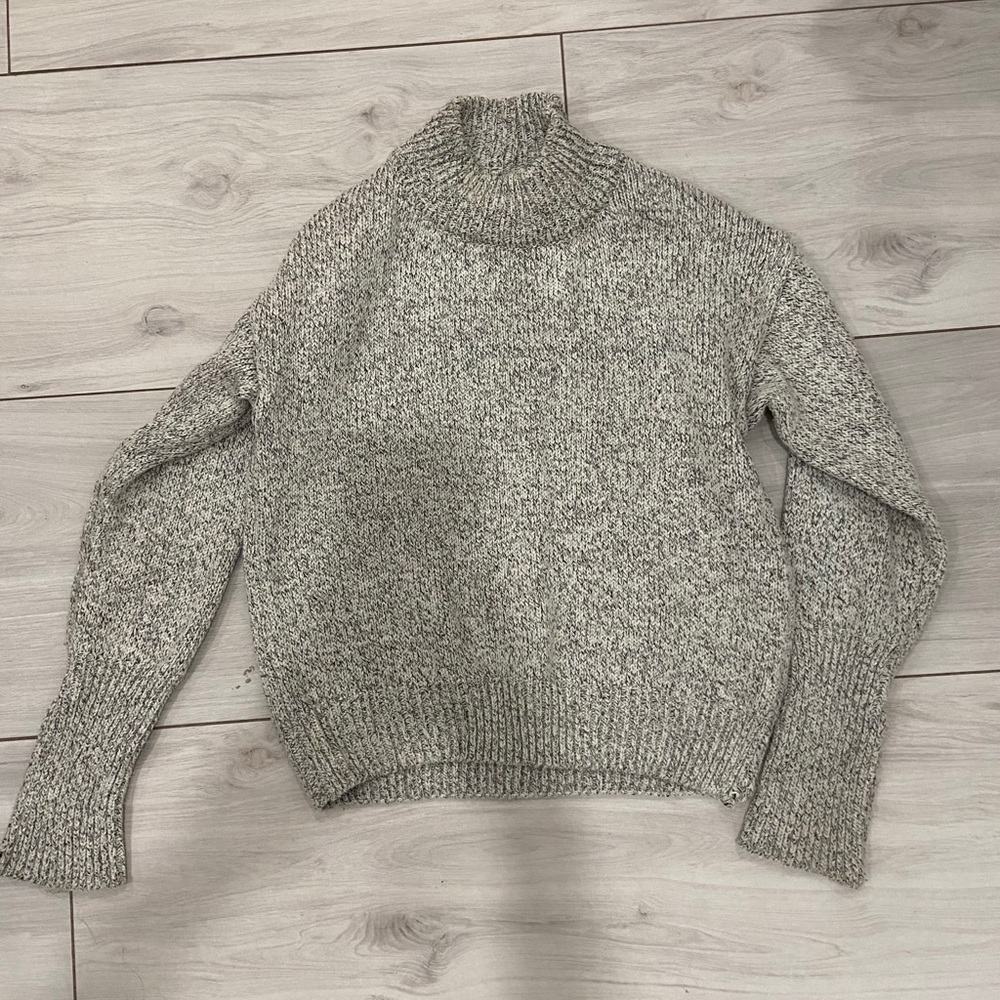 Grey sweater